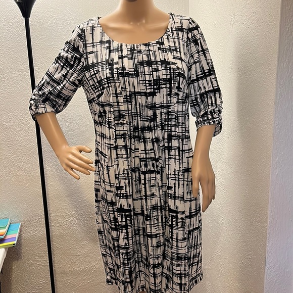 Perceptions Dresses & Skirts - Perceptions New York Black white Dress, size medium